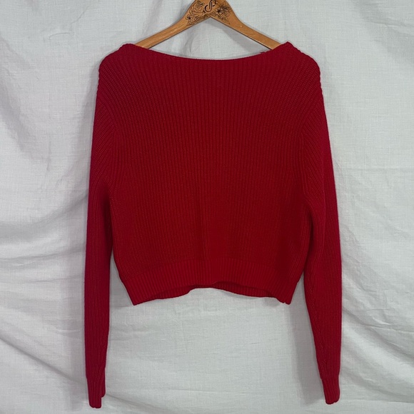 Torrid 'Jester Red' Ribbed Semi-Cropped Pullover Sweater in Size 2 (2X | 18/20) - Picture 6 of 16